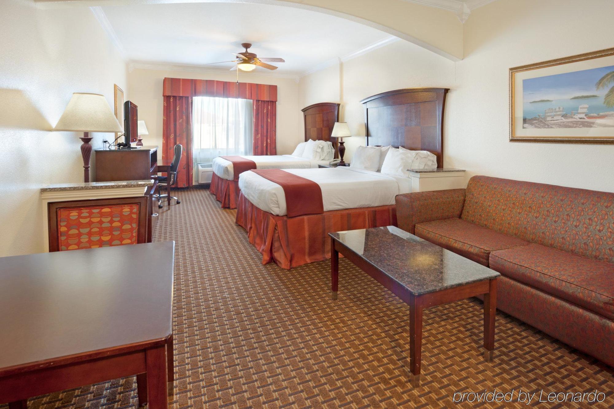 Holiday Inn Express Hotel And Suites South Padre Island By Ihg Room photo